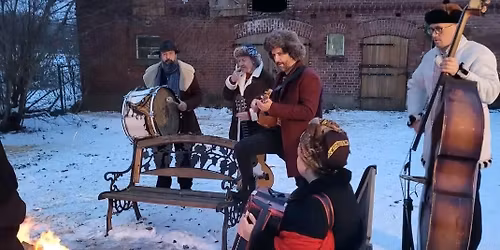 Kol\u0119dowanie  z Dikanda .