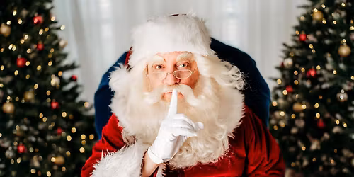 Pup Pictures with Santa \ud83d\udc36