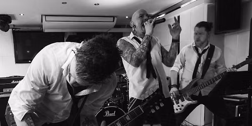 Reptilia @ The Coach House