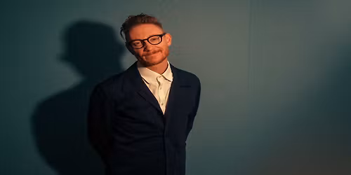 Adam Douglas \/\/ V\u00e5rt Hjem