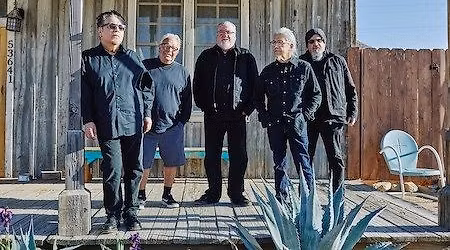 Los Lobos