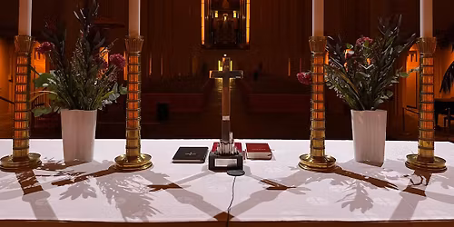 Kv\u00f6ldkirkja \u00ed desember