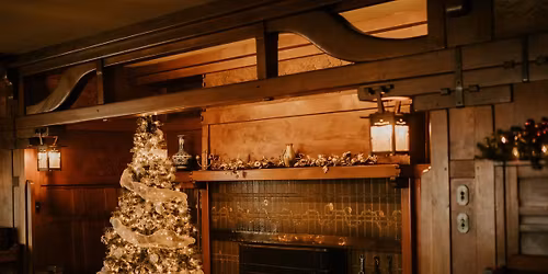 HOLIDAY OPEN HOUSE TOURING