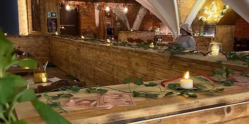 Gl\u00fcckstag im "G\u00fcldenen Greifen" - Fuchstag im Vitztumb