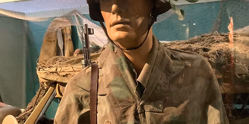 Rundvisning i 2. Verdenskrigs udstillingen