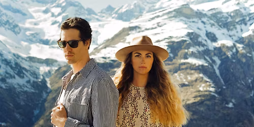 Cari Cari Openair - B\u00fchne am Teich