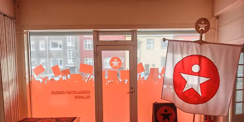 1. Mai - g\u00f6ngum saman \u00ed kr\u00f6fug\u00f6ngunni