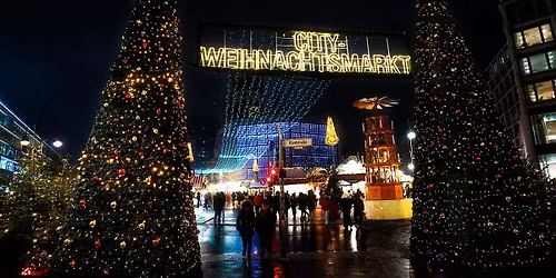 42. Weihnachtsmarkt an der Ged\u00e4chtniskirche