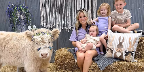 Polar meet\/greet\/pictures 