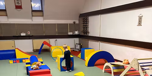 Sourozeneck\u00e1 lekce cvi\u010den\u00ed v HOP\u00edk gym