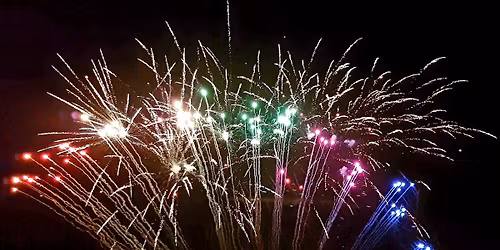 Hals nyt\u00e5rs, fyrv\u00e6rkeri show 2025