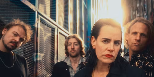 GUNMOLL | V11 Rotterdam