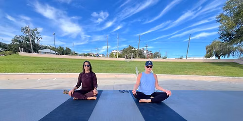 Free Lakeside Yoga!