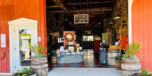 Fridays @ Fox's: Dueling Pianos