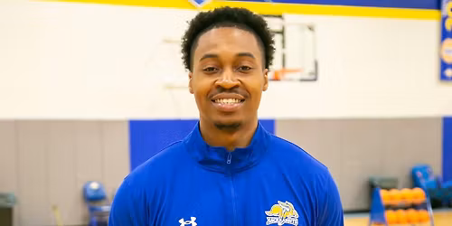 Parking South Dakota State Jackrabbits at Omaha Mavericks Womens Basketball