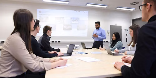 K\u00fcnstliche Intelligenz im B\u00fcroalltag: Der Workshop zum Thema!