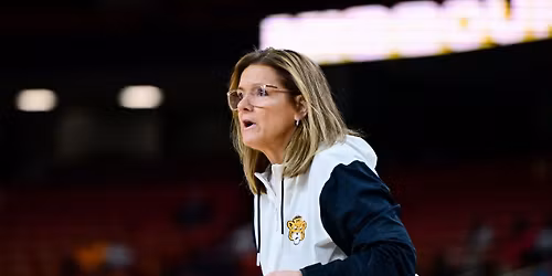 Missouri Tigers at Mississippi State Bulldogs Womens Basketball at Humphrey Coliseum