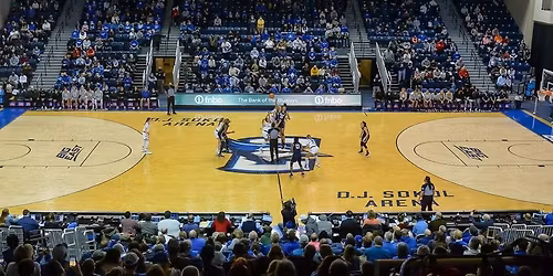 Parking Winthrop Eagles at Marquette Golden Eagles Womens Basketball