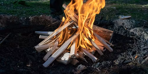 Cosy campfire\/Brasmys