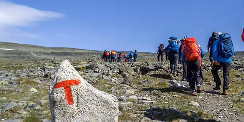 Internasjonal fjelltur for kvinner til DNT-hytta Storeskag i Langsua