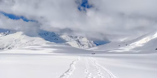 \u0421\u043a\u0438 \u043f\u0440\u0435\u0445\u043e\u0434 \u0434\u043e \u0445\u0438\u0436\u0430 \u0418\u0432\u0430\u043d \u0412\u0430\u0437\u043e\u0432