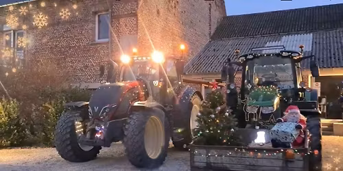 Parade illuminée en tracteurs🎄🚜