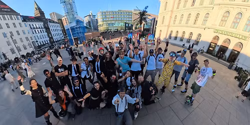 Friday Night Skate - GLOW - Season opening by Night Blading