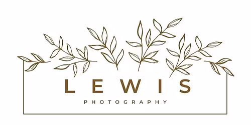 Christmas Tree Mini photoshoot \ud83c\udf32