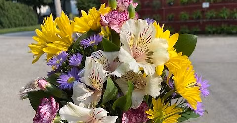 Simple Floral Arranging