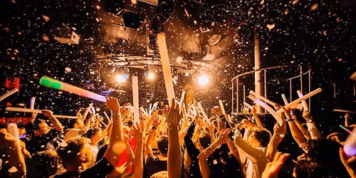 \ud83d\udd7a\ud83c\udffbDANCEFLOOR EN FEU ! \ud83d\udd25