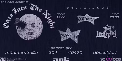 (Shoe-) Gaze into the Night