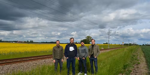 Hjelle & Ormarna med v\u00e4nner