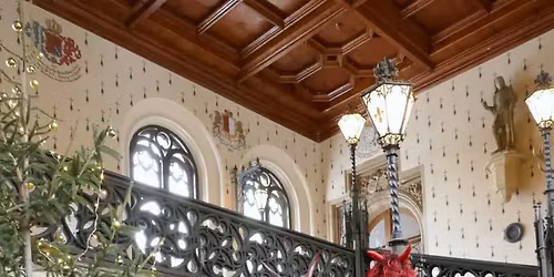 Prohlídka s čerticí na Sychrově