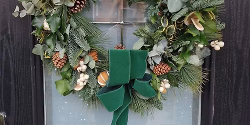 Christmas Wreath Making Workshop for Breast Cancer Now (2)