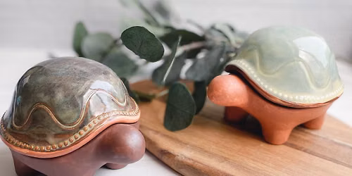 07\/08 Stoneware Workshop: Turtle Box