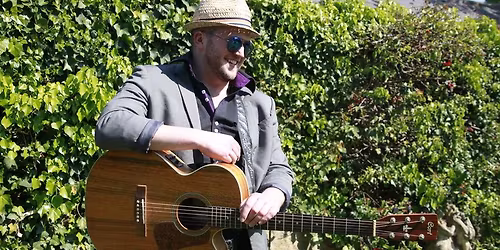 Live Music from Kit Bradshaw