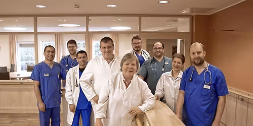 Die geriatrische Tagesklinik: Bindeglied zwischen ambulanter und station\u00e4rer Versorgung