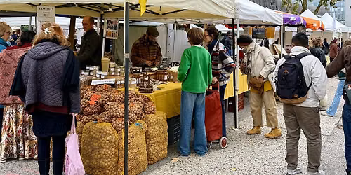 March\u00e9 des paysans - Montreuil