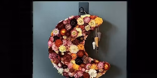 Crescent Moon Wreath Workshop in Tacoma