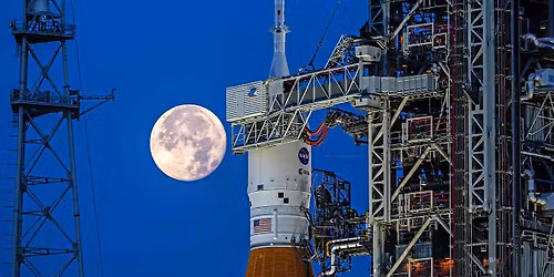 N. Werner, S. Kov\u00e1\u010dik, P. Gabzdyl, Bl\u00ed\u017e\u00ed se velk\u00fd n\u00e1vrat na M\u011bs\u00edc?