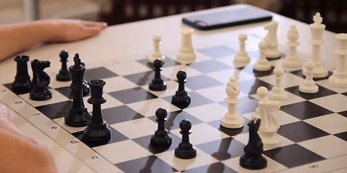 Chess: Play & Learn