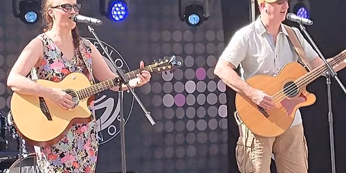 Acoustic Sesh -Pen and Stu