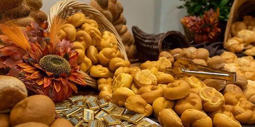 The Garden Restaurant Thanksgiving Buffet @ Moody Gardens