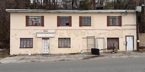 Commercial Building w\/ Apartment in Charleston Selling to the Highest Bidder