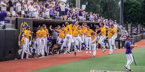 Parking UTSA Roadrunners at East Carolina Pirates Mens Basketball