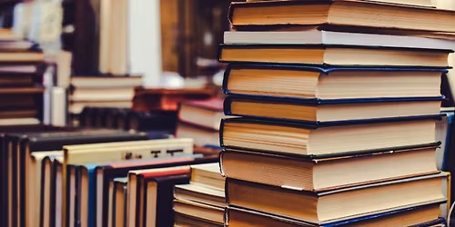 Prodej vy\u0159azen\u00fdch knih a \u010dasopis\u016f