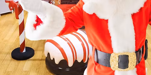 FREE Pictures with Santa