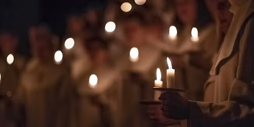 Luciaf\u00f6rest\u00e4llning p\u00e5 Sundsta-\u00c4lvkullegymnasiet