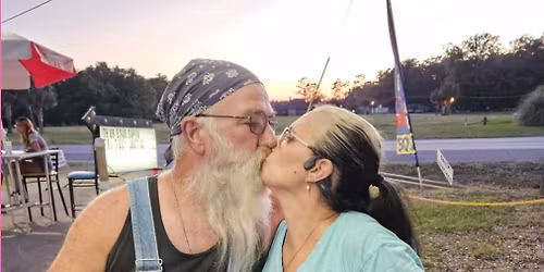 Barry & Amanda is getting hitched