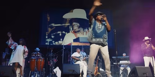 In Gratitude: A Tribute to Earth  Wind & Fire